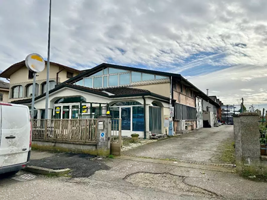 Immagine 4 di Capannone industriale in vendita  in via Tagliamento a Molinella