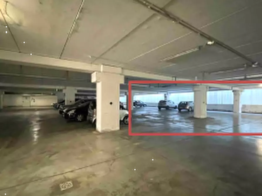 Immagine 4 di Capannone industriale in vendita  in Via Vecchia Ferriera a Vicenza