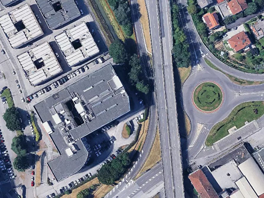 Immagine 9 di Capannone industriale in vendita  in Via Vecchia Ferriera a Vicenza