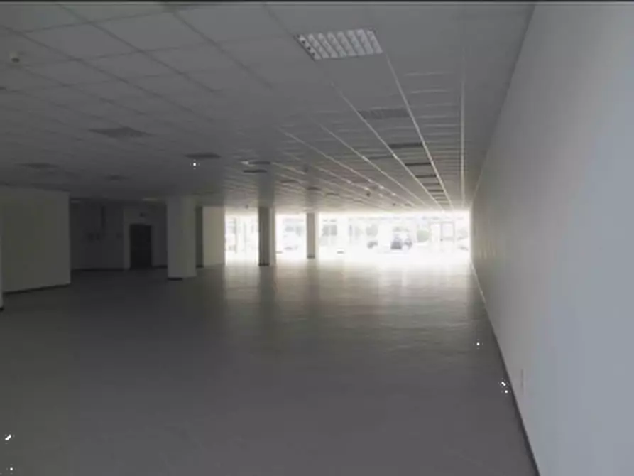 Immagine 12 di Capannone industriale in vendita  in Via Vecchia Ferriera a Vicenza