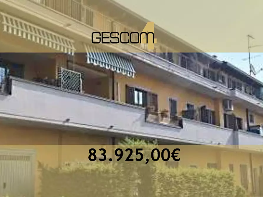 Immagine 1 di Appartamento in vendita  in Via Liberazione a Cesano Maderno