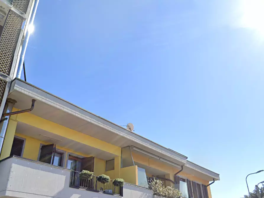 Immagine 10 di Appartamento in vendita  in Via Liberazione a Cesano Maderno