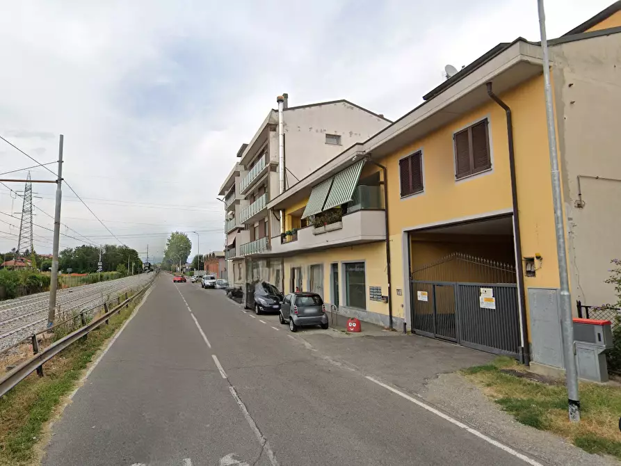 Immagine 11 di Appartamento in vendita  in Via Liberazione a Cesano Maderno