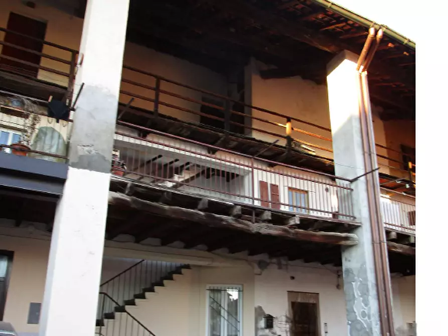 Immagine 3 di Porzione di casa in vendita  in Vicolo Solaro a Misinto