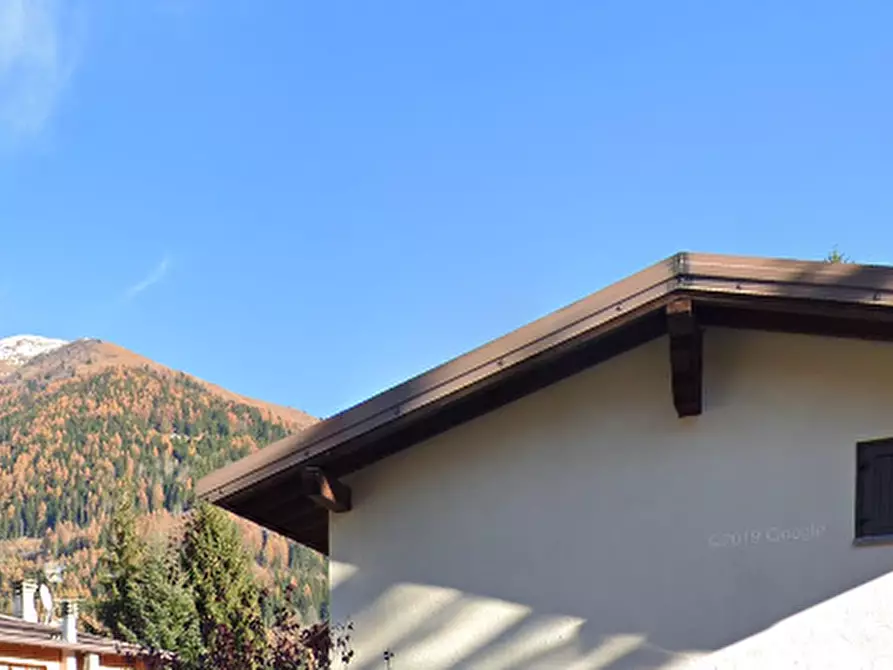 Immagine 4 di Appartamento in vendita  in Via F.lli Calvi a Ponte Di Legno