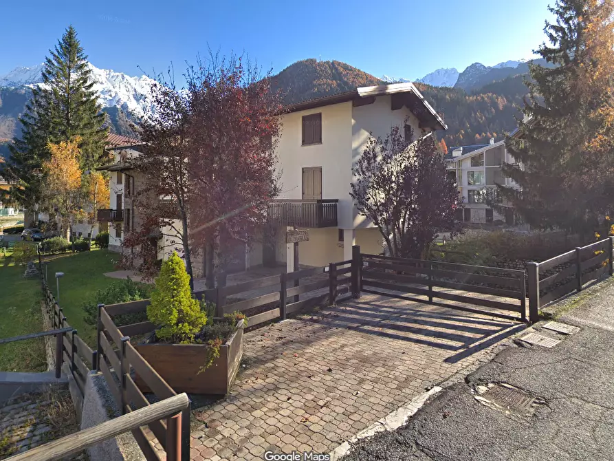 Immagine 6 di Appartamento in vendita  in Via F.lli Calvi a Ponte Di Legno