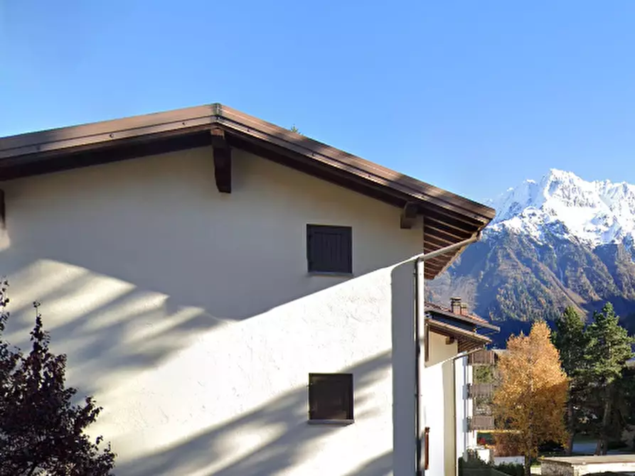 Immagine 14 di Appartamento in vendita  in Via F.lli Calvi a Ponte Di Legno