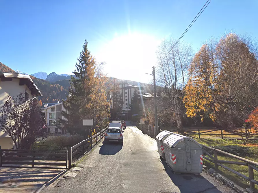 Immagine 17 di Appartamento in vendita  in Via F.lli Calvi a Ponte Di Legno