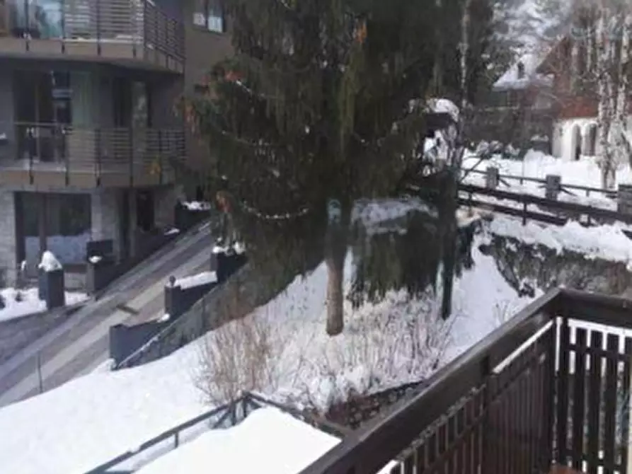 Immagine 23 di Appartamento in vendita  in Via F.lli Calvi a Ponte Di Legno