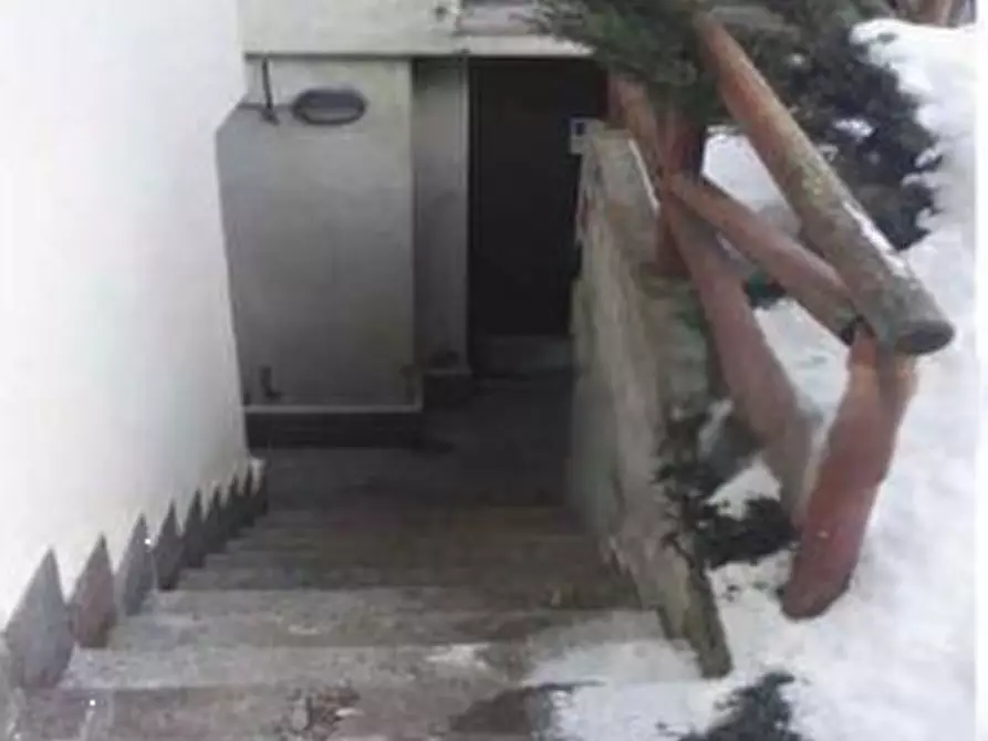 Immagine 24 di Appartamento in vendita  in Via F.lli Calvi a Ponte Di Legno
