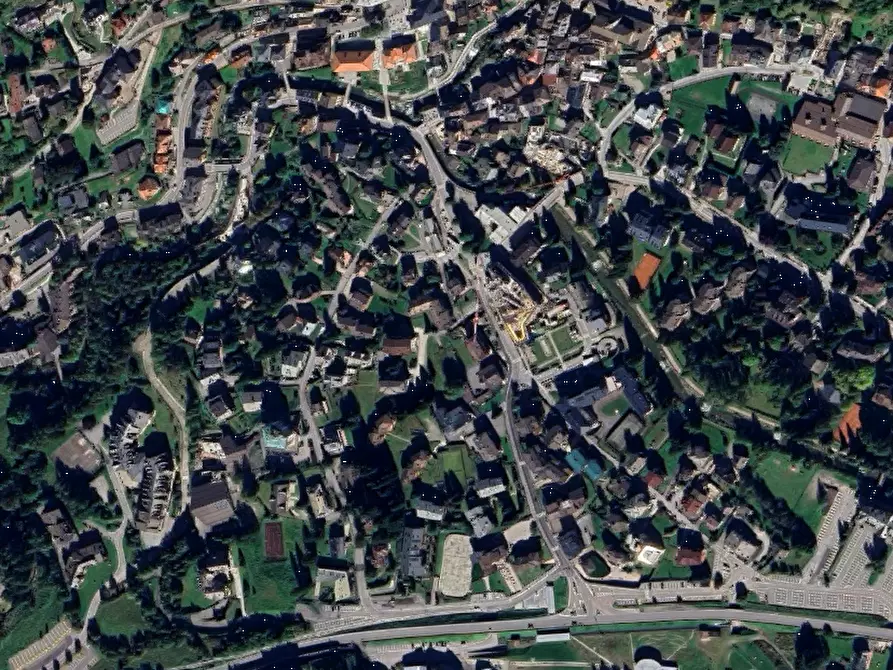 Immagine 28 di Appartamento in vendita  in Via F.lli Calvi a Ponte Di Legno