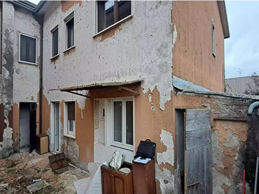 Immagine 4 di Appartamento in vendita  in Via Pirandello a Cadorago