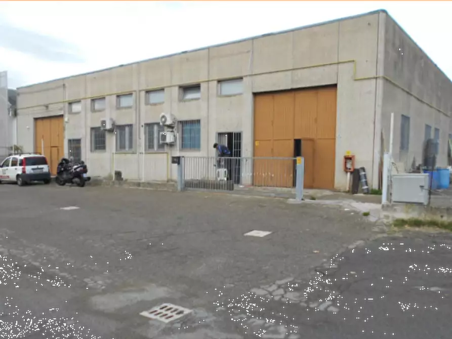 Immagine 2 di Laboratorio in vendita  in via Piave a Ozzano Dell'emilia