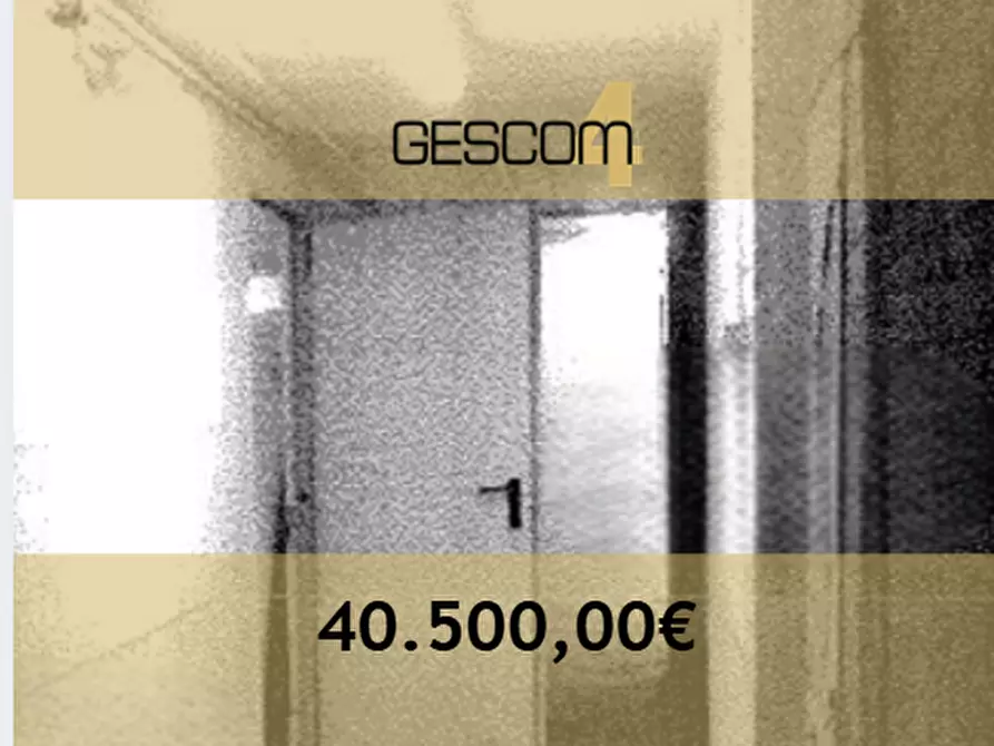 Immagine 1 di Garage in vendita  in Via Molini a Lonato del Garda