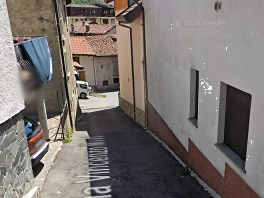 Immagine 4 di Appartamento in vendita  in Via Dante Alighieri a Ballabio