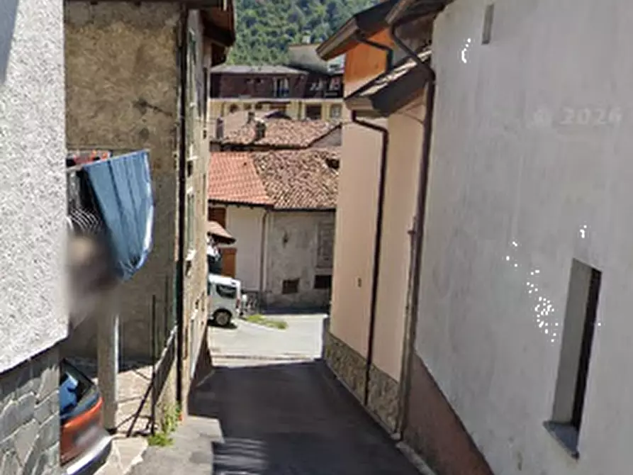 Immagine 4 di Appartamento in vendita  in Via Dante Alighieri a Ballabio