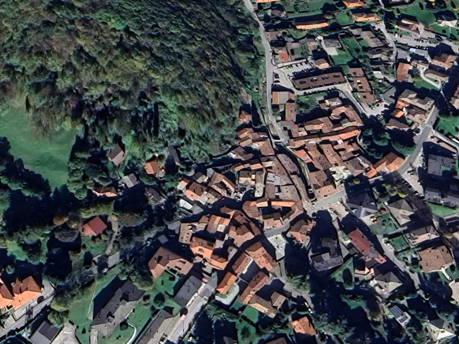 Immagine 5 di Appartamento in vendita  in Via Dante Alighieri a Ballabio
