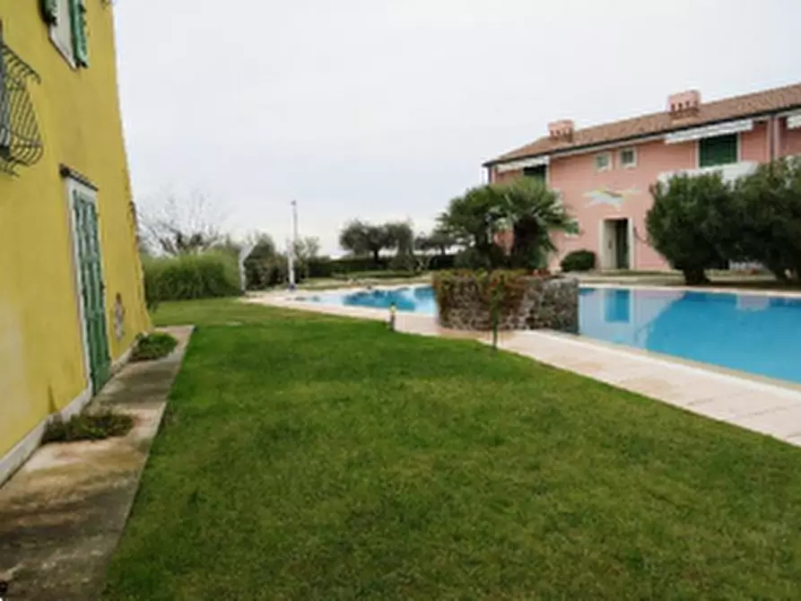 Immagine 3 di Appartamento in vendita  in Via paiari a Lazise