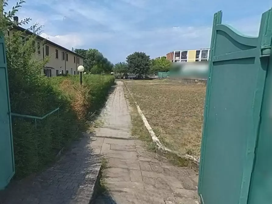Immagine 3 di Magazzino in vendita  in Via Molini a Lonato del Garda