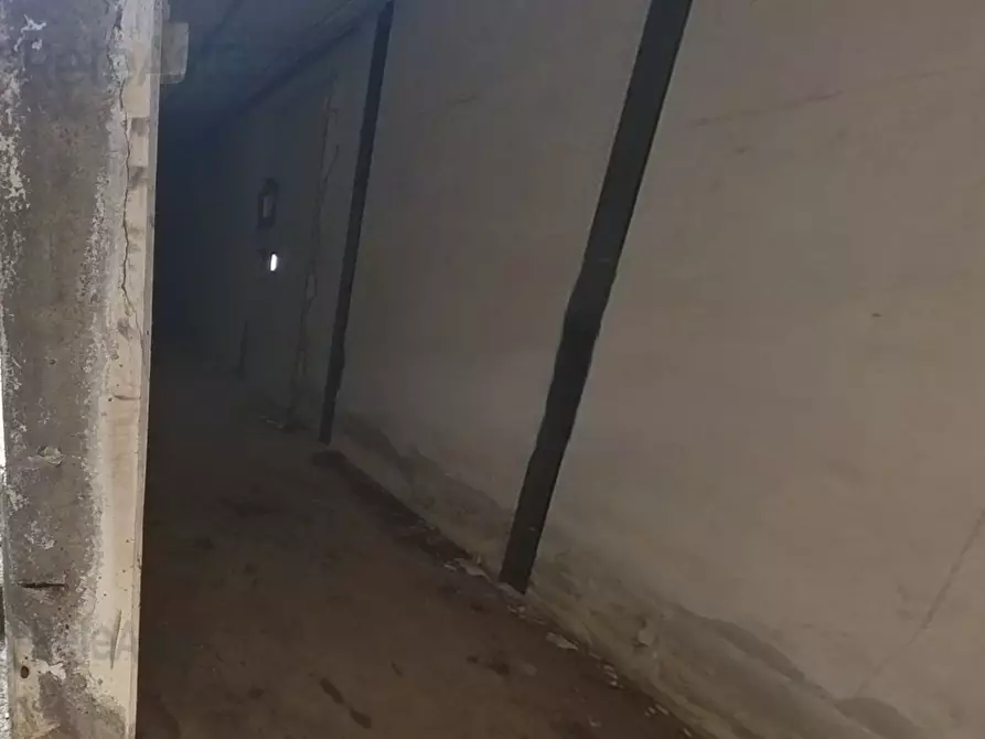 Immagine 5 di Magazzino in vendita  in Via Molini a Lonato del Garda