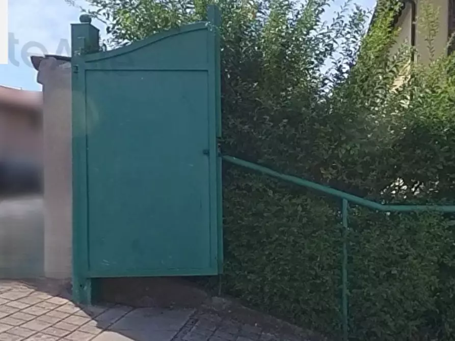 Immagine 6 di Magazzino in vendita  in Via Molini a Lonato del Garda