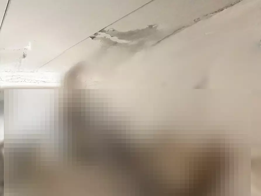 Immagine 11 di Magazzino in vendita  in Via Molini a Lonato del Garda
