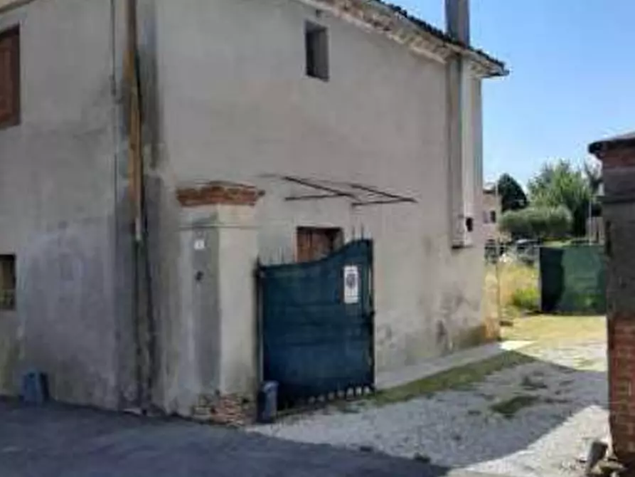 Immagine 10 di Rustico / casale in vendita  in Via Zero Branco a Mogliano Veneto