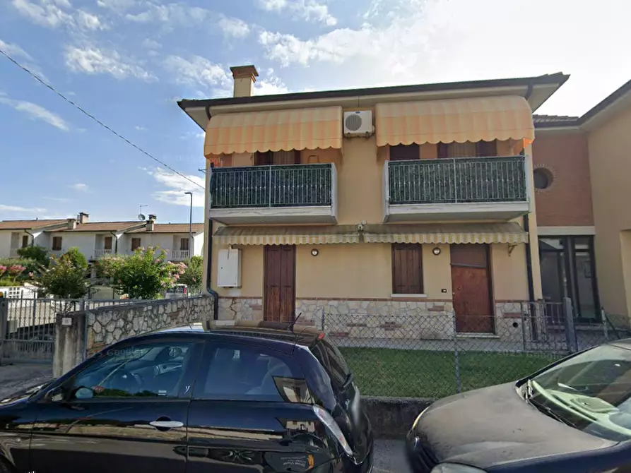 Immagine 8 di Appartamento in vendita  in Via L. Cappellaro a Longare