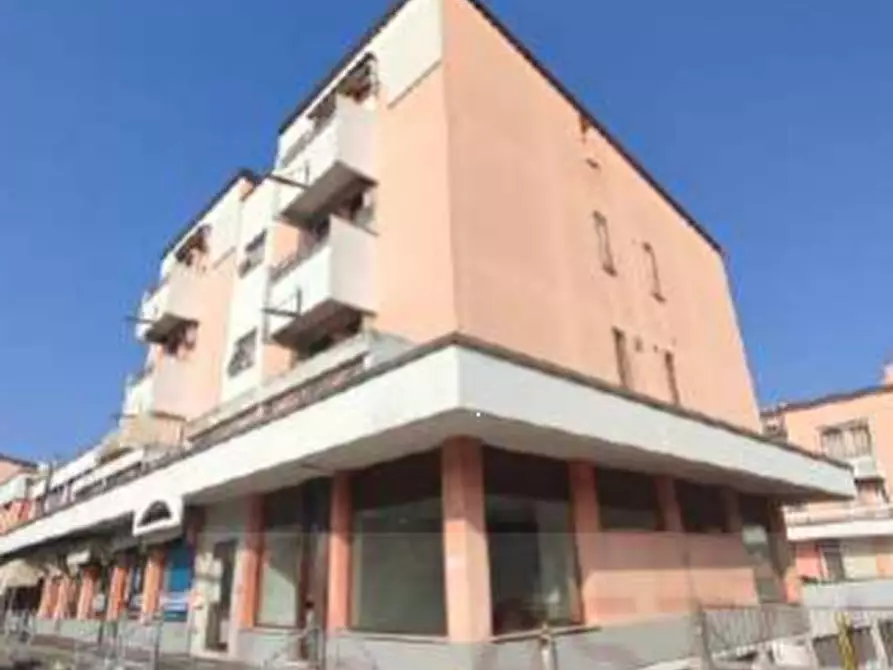 Immagine 4 di Negozio in vendita  in Via Gaetano Salvemini a Vicenza