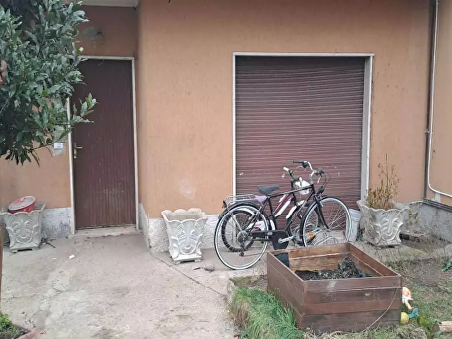 Immagine 5 di Appartamento in vendita  in Via Pirandello a Cadorago