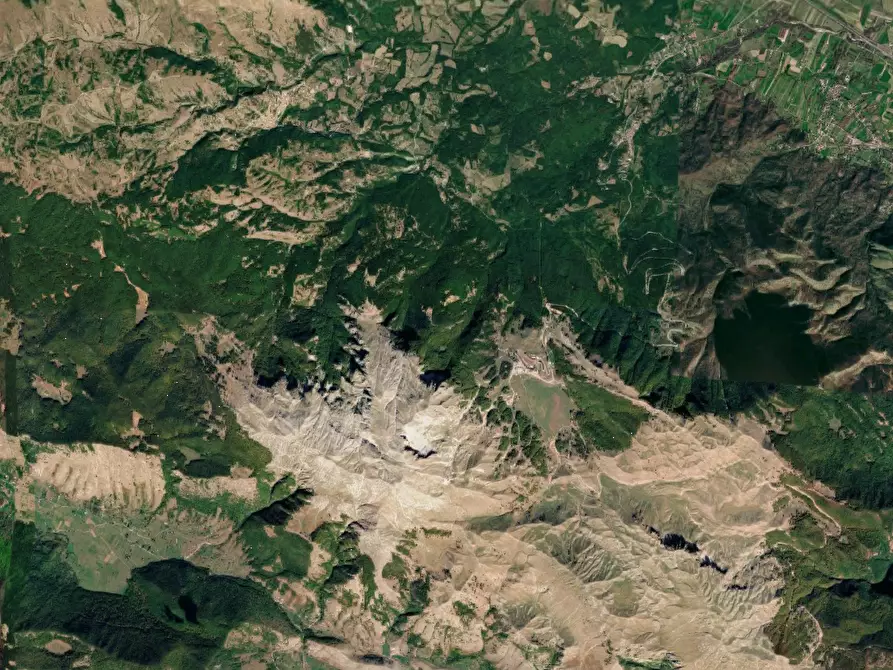 Immagine 8 di Appartamento in vendita  in Località Campitello Matese a San Massimo