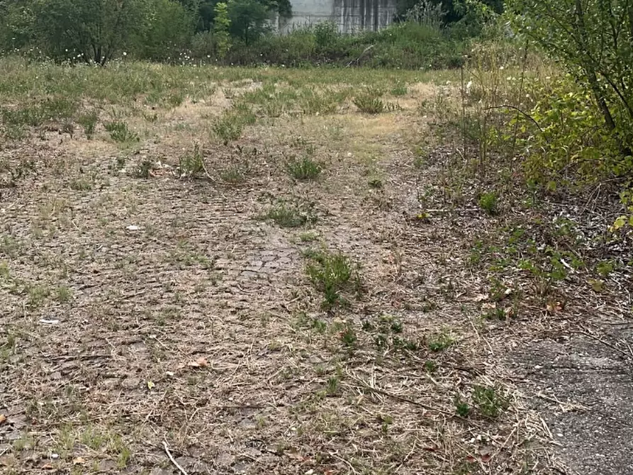 Immagine 4 di Terreno edificabile in vendita  in Via Como a Erba