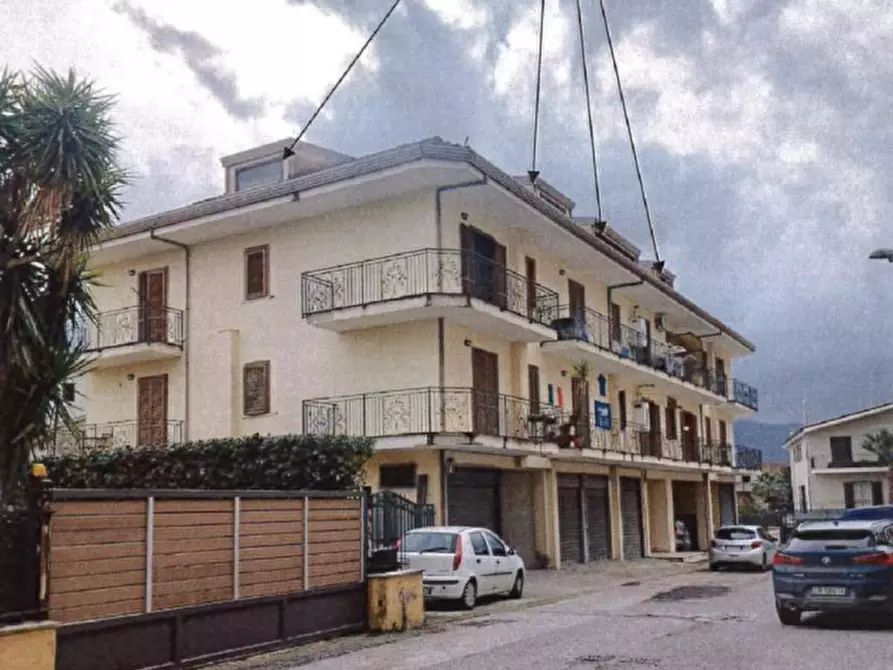 Immagine 2 di Appartamento in vendita  in Via Giovanni Amendola a Montesarchio