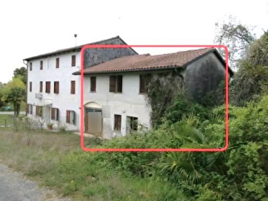 Immagine 3 di Porzione di casa in vendita  in Via Barcador a Spresiano