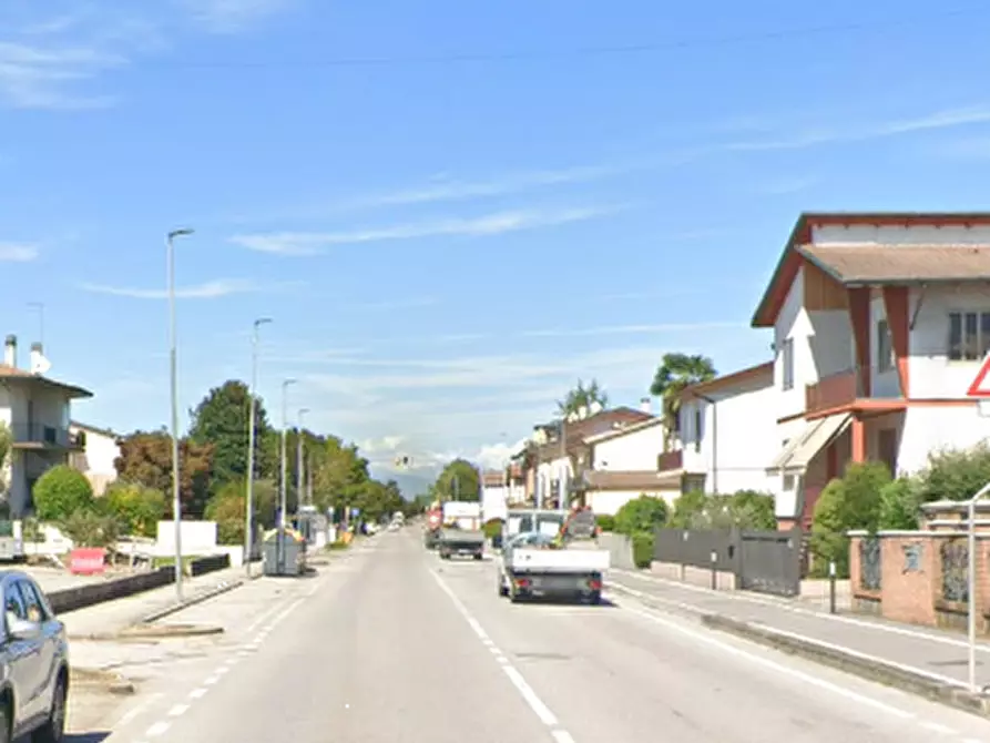 Immagine 12 di Magazzino in vendita  in Via Onaro a Zero Branco
