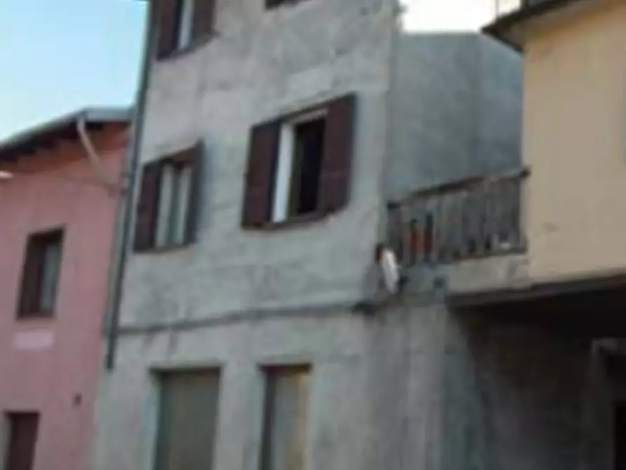 Immagine 2 di Stabile in vendita  in Via S. Martino a Esine