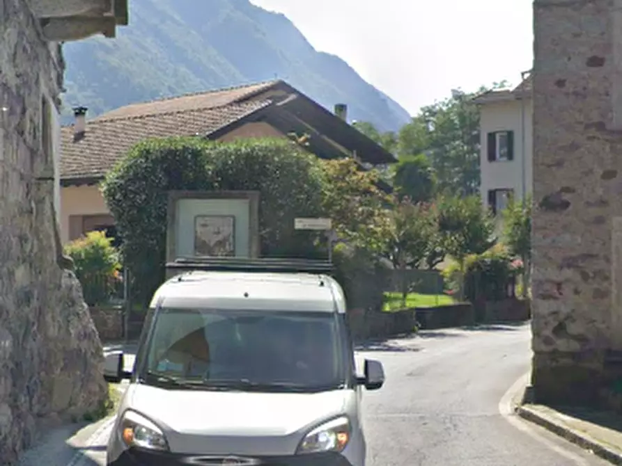 Immagine 4 di Stabile in vendita  in Via S. Martino a Esine