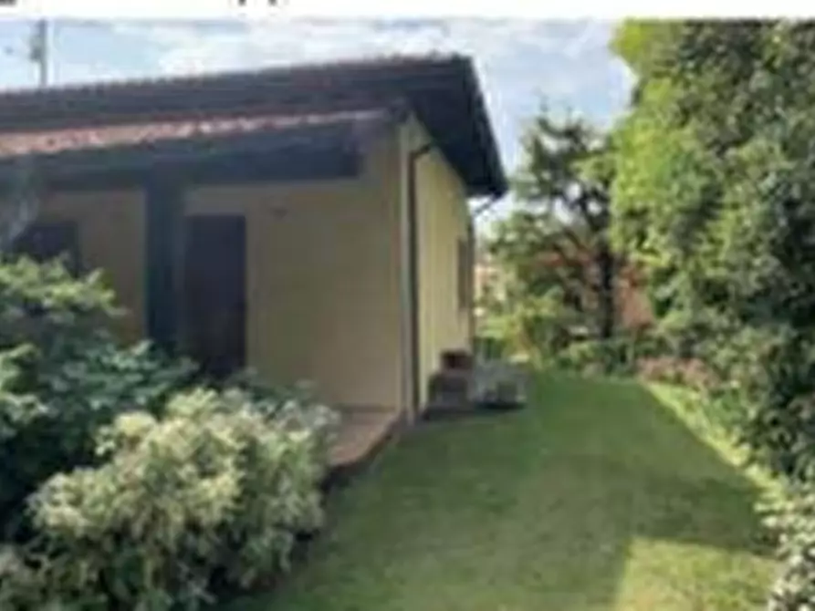Immagine 3 di Villa in vendita  in Via Roma a Desenzano Del Garda