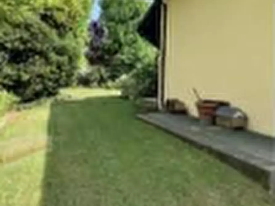 Immagine 6 di Villa in vendita  in Via Roma a Desenzano Del Garda
