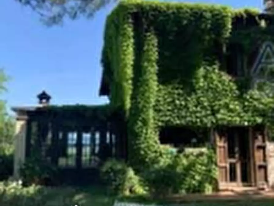 Immagine 7 di Villa in vendita  in Via Roma a Desenzano Del Garda