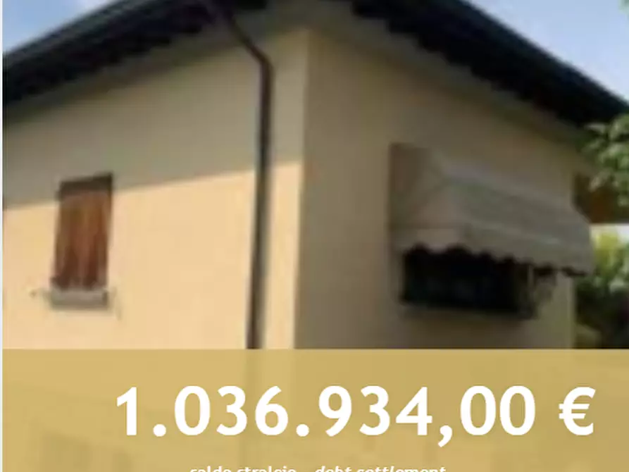 Immagine 1 di Villa in vendita  in Via Roma a Desenzano Del Garda