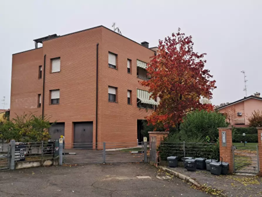 Immagine 2 di Appartamento in vendita  in via Europa Unita a Castello D'argile