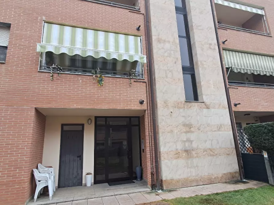 Immagine 3 di Appartamento in vendita  in via Europa Unita a Castello D'argile