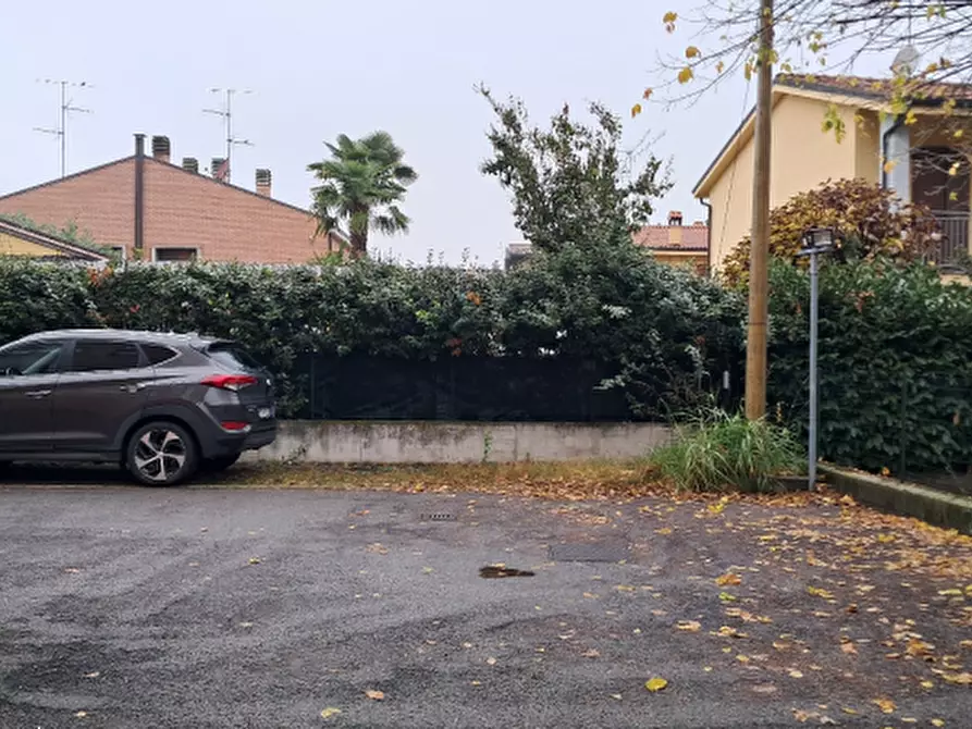 Immagine 10 di Appartamento in vendita  in via Europa Unita a Castello D'argile