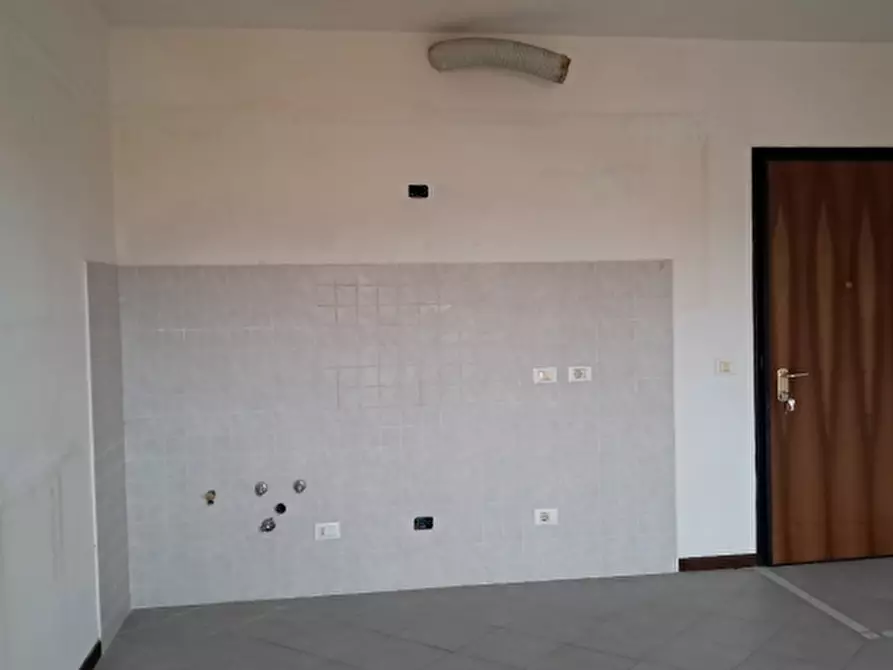 Immagine 23 di Appartamento in vendita  in via Europa Unita a Castello D'argile