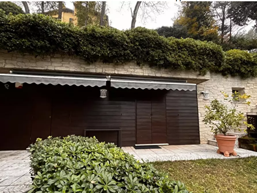 Immagine 7 di Villa in vendita  in via Santa Rosa a San Lazzaro Di Savena