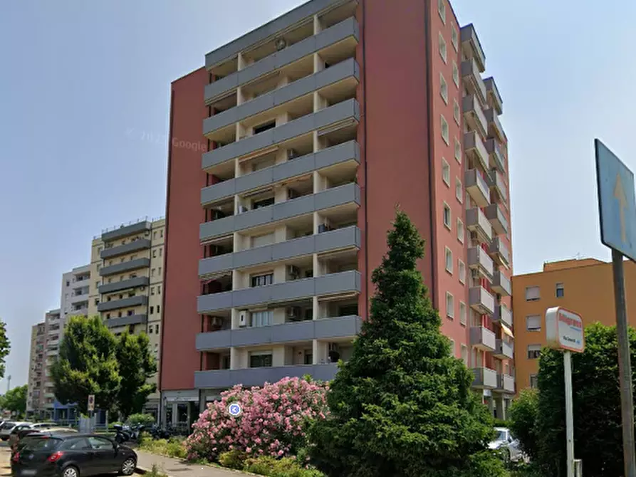 Immagine 3 di Magazzino in vendita  in Via Montorio a Verona