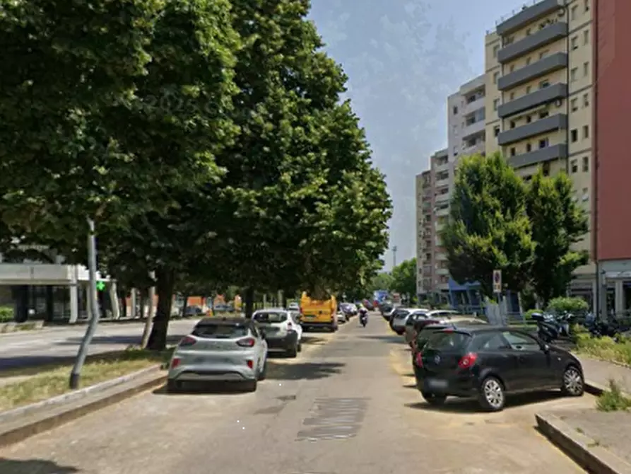Immagine 4 di Magazzino in vendita  in Via Montorio a Verona