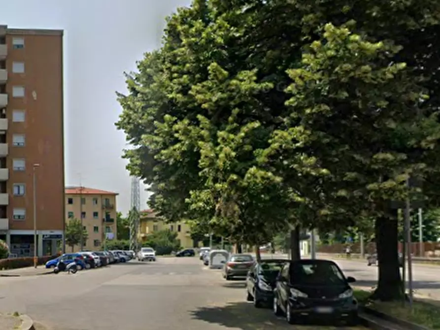 Immagine 5 di Magazzino in vendita  in Via Montorio a Verona
