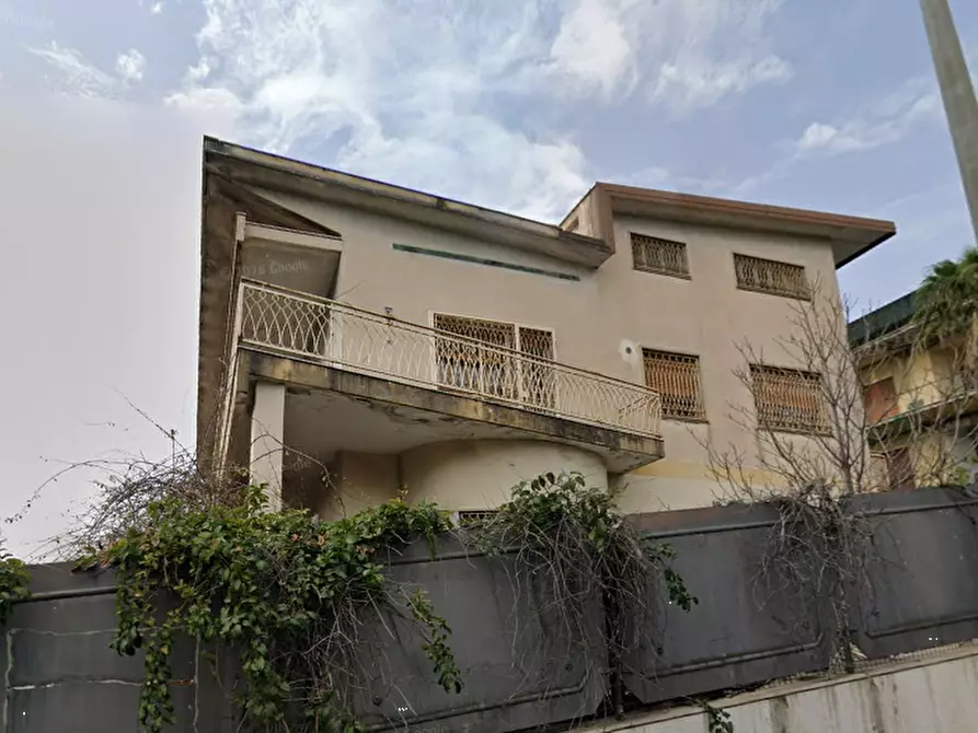 Immagine 12 di Villa in vendita  in Viale Odorico da Pordenone a Catania